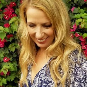 Meet your Posher, Deborah